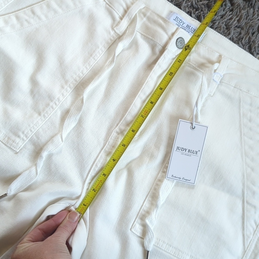NWT Judy Blue Cuffed Denim Jogger White Size 13/31 - Picture 7 of 8